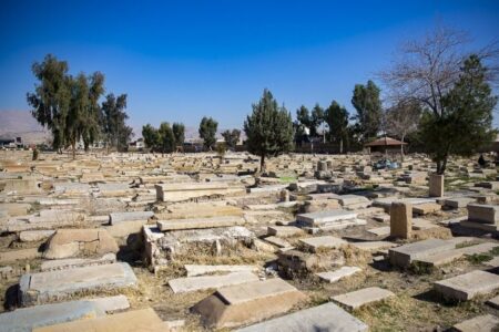 تشکیل دبیرخانه دائمی گورستان دارالسلام شیراز