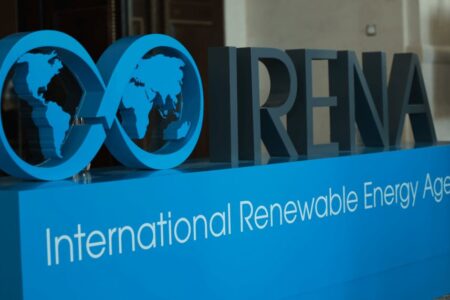 سرمایه‌گذاری ۸۰۷ میلیارد دلاری در انرژی‌های تجدیدپذیر