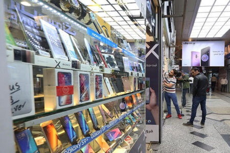 رکود در بازار موبایل/ مردم به گوشی دست‌دوم و تعمیرات روی آورده اند