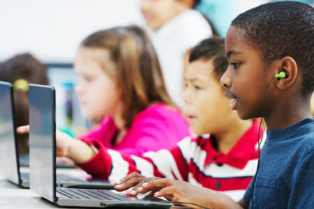 سیستم آموزشی تقسیم‌شده، نابرابری مادام‌العمر را تشدید می‌کند