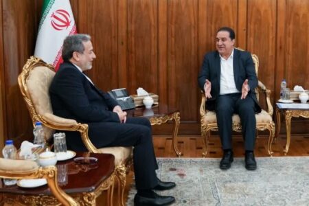 دیدار استاندار ایلام با وزیر امور خارجه