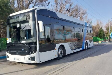 تعداد اتوبوس‌های موجود کافی نیست/ قیمت هر اتوبوس برقی ۲۰ میلیارد تومان است