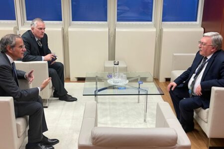 رایزنی اولیانوف و گروسی درباره ایران و اوکراین