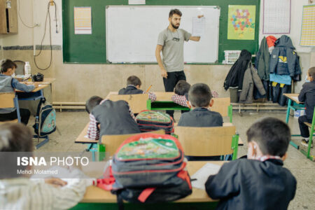 صدور احکام جدید ارتقاء رتبه بیش از ۱۸۵ هزار معلم؛ پرداخت با حقوق اسفند