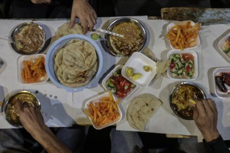 چگونه در ماه رمضان سالم غذا بخوریم؟