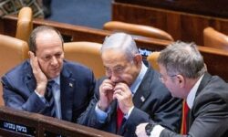 رژیم صهیونیستی| نتانیاهو سرانجام در برابر مخالفانش عقب نشست/ تصویب طرح جنجالی اشغالگران به تعویق افتاد