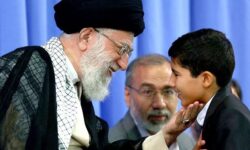 حس و حال نوجوان بوشهری بعد از ۳ بار تلاوت در محضر رهبر انقلاب