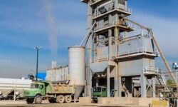 کارخانه آسفالت شهرداری بوشهر با بودجه ۳ میلیاردی روی کار می‌آید
