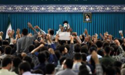 رهبر انقلاب: جلسه اقتصادی سران قوا امری موقت و برای مقاصد خاص است/ این جلسه آنطور که باید به هدف خود نرسیده