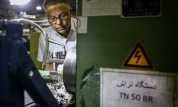 بومیسازی ۹۳۰ قطعه و تجهیز راهبردی در کارگاه مرکزی پالایشگاه چهارم پارس جنوبی