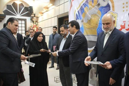 تجلیل از کارگران و کارآفرینان برتر استان بوشهر