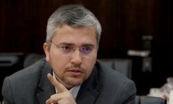 کشاورزان از فروش نرفتن خرما گلایه دارند/ اصلاح ۱۰ راه ارتباطی در دشتستان