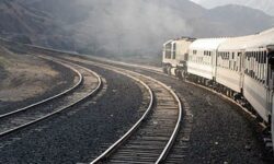 راه آهن بوشهر پیشرفتی نسبت به قبل نداشته است/ظرفیت آبشیرینهای استان بوشهر به ۱۰۲ هزار متر مکعب میرسد