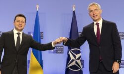 مقام ناتو: اوکراین خاکش را به روسیه بدهد، عضو ناتو شود