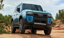 تویوتا پرادو جدید از راه رسید / قیمت فقط ۲.۷ میلیارد!