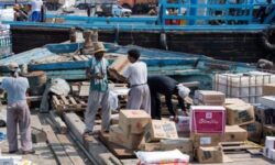 فرماندار گناوه: مشکل بیمه ملوانان برطرف شود