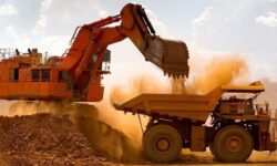 پیمانکاران استان بوشهر از واحدهای معدنی مجوزدار خرید کنند