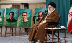 رهبر انقلاب: جنایت صهیونیست‌ها ادامه پیدا کند کسی نمی‌‎تواند جلوی مسلمانان و نیروهای مقاومت را بگیرد