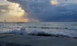 پیش‌بینی افزایش ابر و تلاطم دریا برای بوشهر