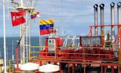 آمریکا تحریم نفتی ونزوئلا را موقتا لغو کرد