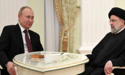 دولت در تشخیص منافع ملی اشتباه می‌کند/روس‌ها به دلار نفتی علاقه دارند نه ایران!