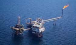 افزایش ۳۵ درصدی تولید شرکت نفت فلات قاره ایران