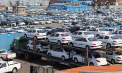 مماشات وزارت صمت با خودروساز‌ان انحصاری‌ چطور بازار را آشفته کرد‌
