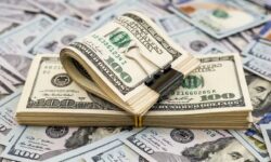 قیمت دلار ۵۵ هزارتومان را رد کرد/ طلا و سکه هم گران شد + جدول