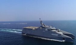 الحاق ناو «ابومهدی المهندس» و ۱۰۰ شناور موشک‌انداز به نیروی دریایی سپاه