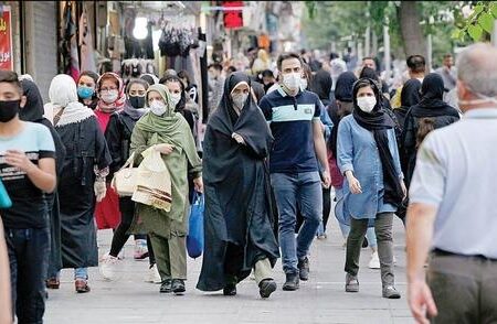 روزنامه اعتماد : مردم چرا باید مالیات بدهند در حالی که دولت خدمات نمی دهد و پول شان را خرج چیزهایی می کند که قبول ندارند؟/ هرجا پول کم می آورند مالیات را زیاد می کنند