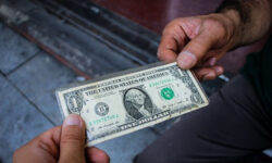 قدرت نظامی پشتوانه ثبات اقتصاد/ ریزش دلار به‌سمت کانال ۵۰هزار