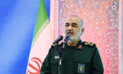 سرلشکر سلامی: با شجاعت شهید رئیسی به اسرائیل حمله کردیم