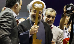 گذری بر تمجیدهای جبهه استکبار و صهیونیستی از حسن روحانی و حامیان آن