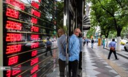 ️واکنش عجیب بازار ارز به قطعنامه جدید؛ عقب گرد قیمت‌ها !