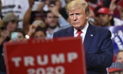 ادعای کارزار انتخاباتی ترامپ: ایران ارتباطات داخلی ما را هک کرد / ترامپ: مایکروسافت به ما اطلاع داده که یکی از وب‌سایت‌های ما توسط دولت ایران هک شده؛ تهران به دلیل ضعف و ناتوانی دولت ما، هیچ حد و مرزی را رعایت نمی‌کند