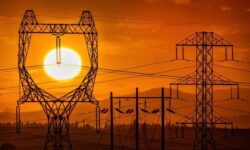 فشار گرما و شرجی به تاسیسات برق/ بوشهری‌ها مصرف را مدیریت کنند فشار گرما و شرجی به تاسیسات برق/ بوشهری‌ها مصرف را مدیریت کنند