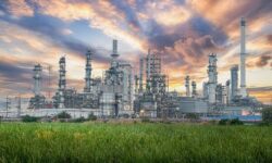 دستگیری مدیری که مانع نوسازی صنایع پتروشیمی می‌شد