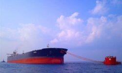 بارگیری همزمان ۴ فروند نفتکش در پایانه پارس جنوبی