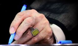 پیام تسلیت رهبر معظم انقلاب اسلامی در پی حادثه اندوهبار معدن طبس |‌ برای کاهش ابعاد این مصیبت هر اقدام لازم را انجام دهید