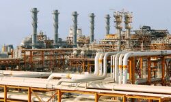 فعالیت در صنایع نفت و گاز و پتروشیمی استان بوشهر عادی است