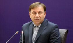 ارسلان زارع کیست؟