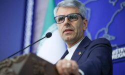 واکنش وزارت خارجه به میانجگیری عربستان بین ایران و آمریکا | بقائی: در سطح عالی در مراسم تشییع شهید نصرالله شرکت می‌کنیم