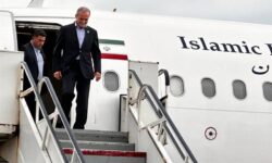 پزشکیان وارد فرودگاه بوشهر شد + برنامه‌ها