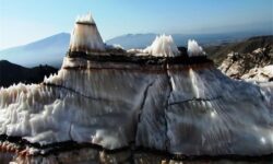 سفر به شگفت‌انگیزترین پدیده‌‌ طبیعی ایران/ کوه نمک کجاست؟