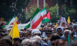 فریاد مرگ بر اسرائیل بوشهری‌ها در کرانه خلیج‌ فارس