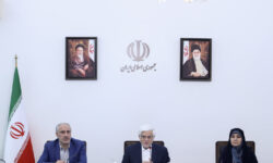 عارف: وقت آن است که تعارف را کنار بگذاریم/ نه کارمند انگیزه لازم را دارد و نه مدیر میداند که آیا فردا هست یا نه