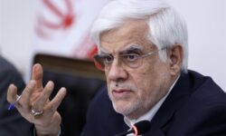 عارف: شرایط کنونی کشور با دهه ۶۰ تفاوتی ندارد