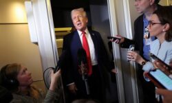 ترامپ پس از گفتگو با مشاورانش:خیلی زود در مورد ایران تصمیم میگیریم