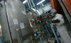 پیشنهاد آمریکا: انتقال غنی سازی به یکی از جزایر خلیج فارس