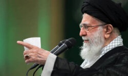 رهبر انقلاب: از ماجرای سفارت ها خیلی بدم آمد